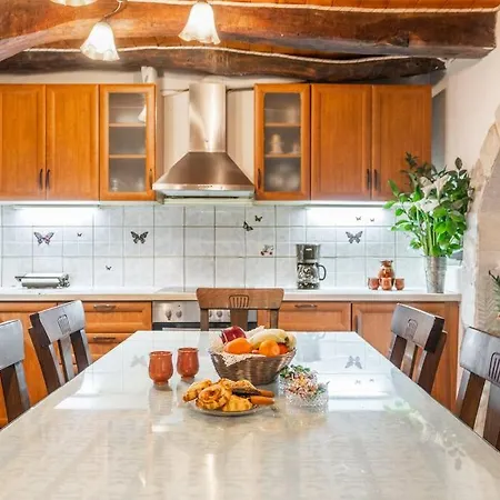 Traditional House With Private Pool Rethymno (Crete)